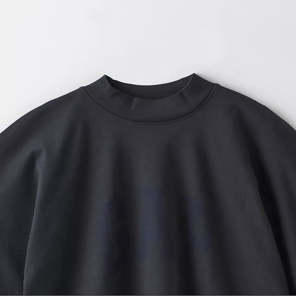 YZY GAP 78 CROP DOVE  N258 BLACK
 ( OVERSIZED ) - Picture 3 of 14